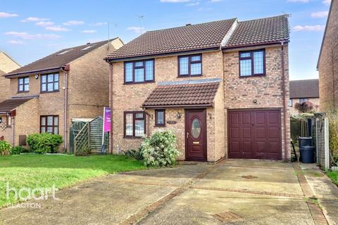 4 bedroom detached house for sale, Hampstead Avenue, Clacton-On-Sea
