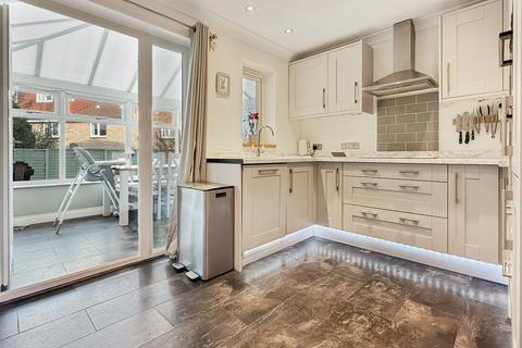 2 bedroom semi-detached house for sale, Farthing Close, Braintree, CM7