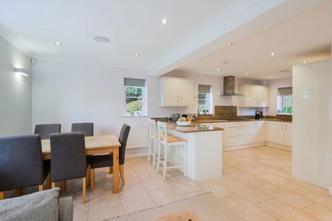 4 bedroom detached house for sale, Cronks Hill Road , Redhill  RH1