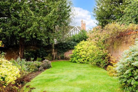 4 bedroom detached house for sale, Cronks Hill Road , Redhill  RH1