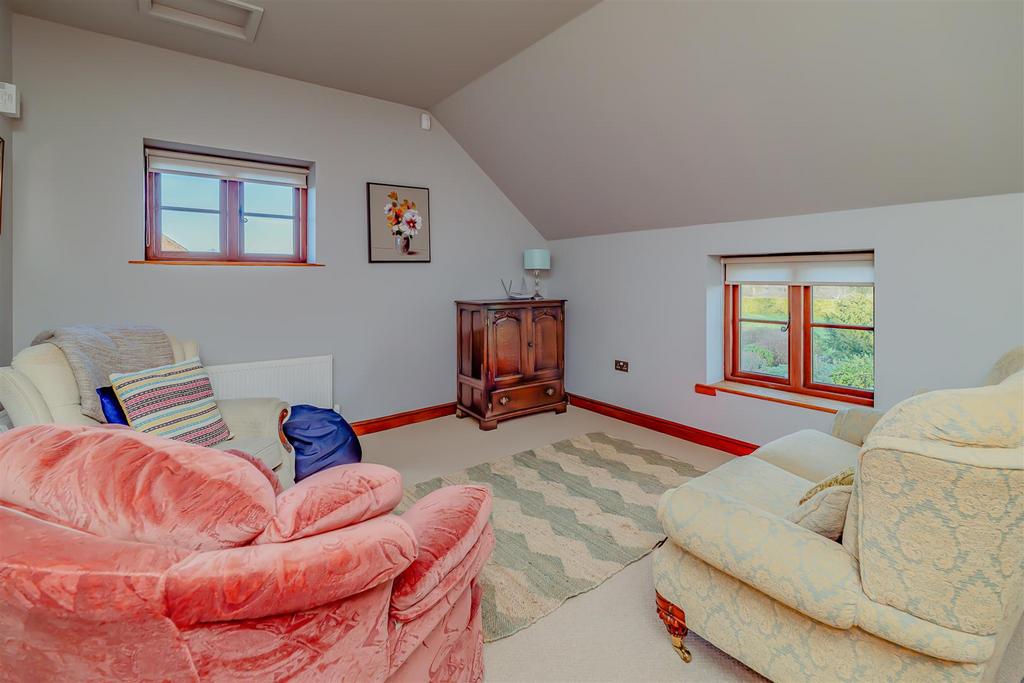 Interior37.jpg