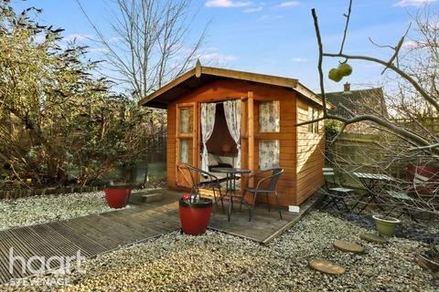 3 bedroom end of terrace house for sale, Harrowdene, Stevenage
