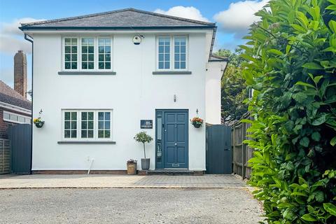 3 bedroom detached house for sale, North Lane, East Preston BN16