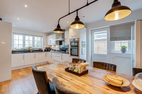 3 bedroom detached house for sale, North Lane, East Preston BN16