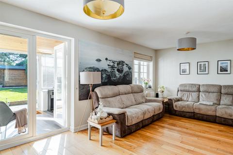 3 bedroom detached house for sale, North Lane, East Preston BN16