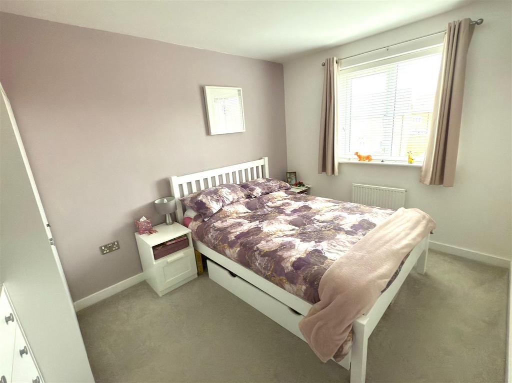 BED 2.jpg
