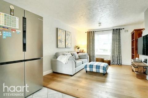 5 bedroom end of terrace house for sale, Kymswell Road, Stevenage
