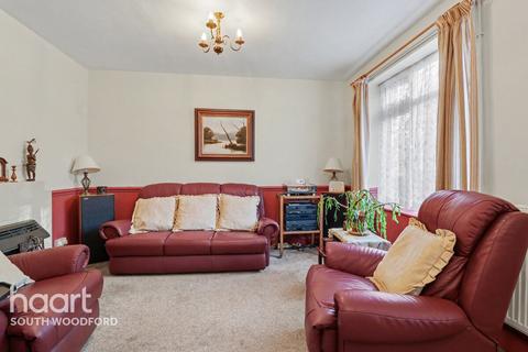 undefined, Hillyfields, Loughton