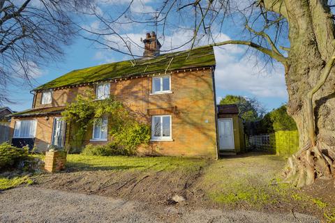 3 bedroom semi-detached house for sale, Dullingham Road, Newmarket CB8
