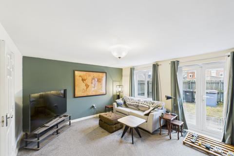 3 bedroom end of terrace house for sale, Acasta Way, Hull, HU9 5SE