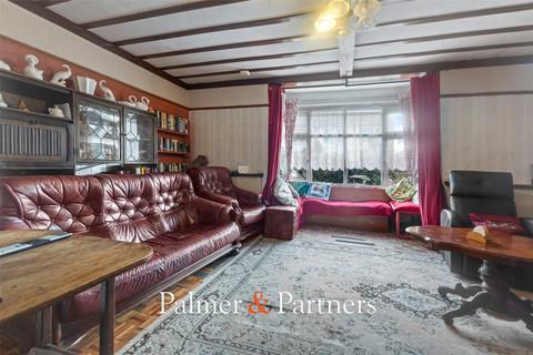 3 bedroom house for sale, Irvine Road, Colchester, Essex, CO3