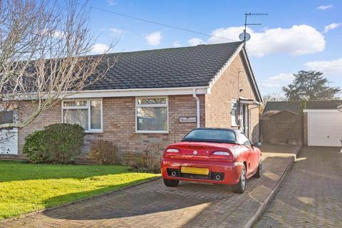 2 bedroom semi-detached bungalow for sale, 3 Jasper Road, Lower Wick, Worcester.  WR2 4DN