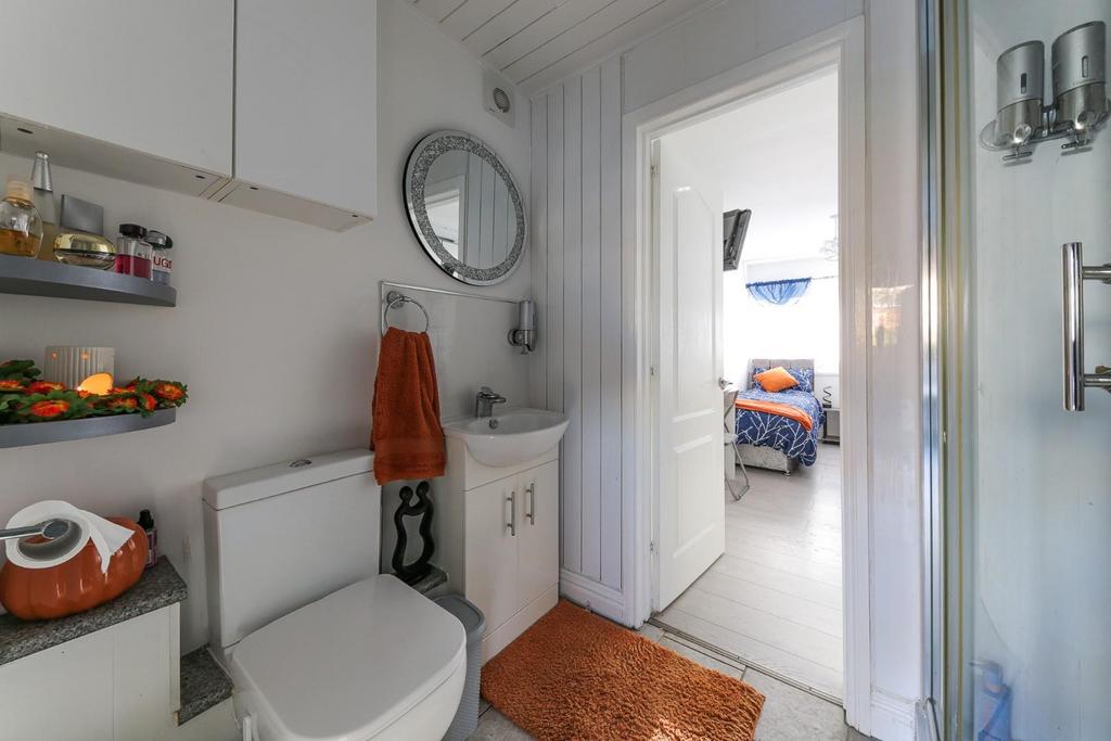 Ensuite.jpg