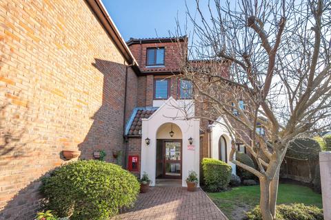 1 bedroom apartment for sale, Chingford Lane, Woodford Green