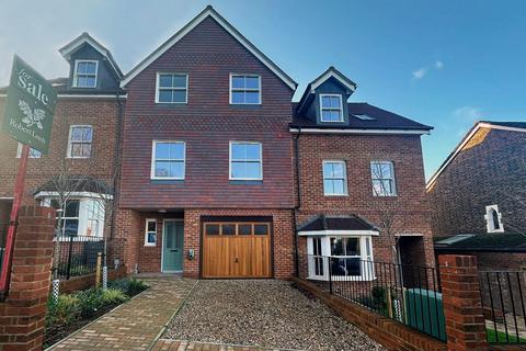 3 bedroom terraced house for sale, Ranelagh Road, Redhill RH1