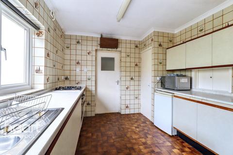 4 bedroom detached house for sale, Heol Madoc, Pontypool