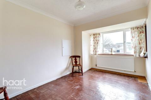 4 bedroom detached house for sale, Heol Madoc, Pontypool