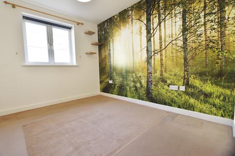 undefined, Ingrebourne Avenue, Romford, RM3
