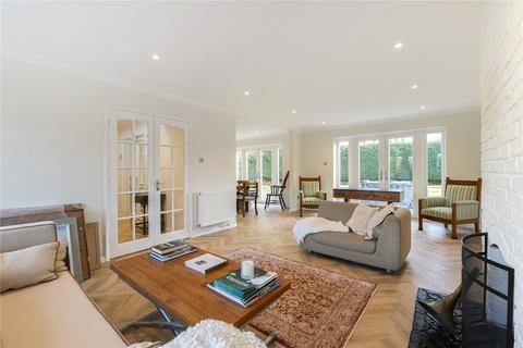 5 bedroom detached house for sale, Roses Close, Cublington, Leighton Buzzard, Buckinghamshire, LU7