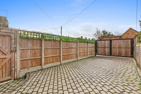 2 bedroom house for sale, Aylesbury End, Beaconsfield HP9