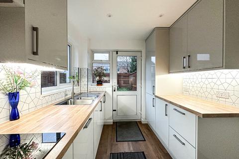3 bedroom semi-detached house for sale, Scott Close, Taunton, Somerset - NO CHAIN!