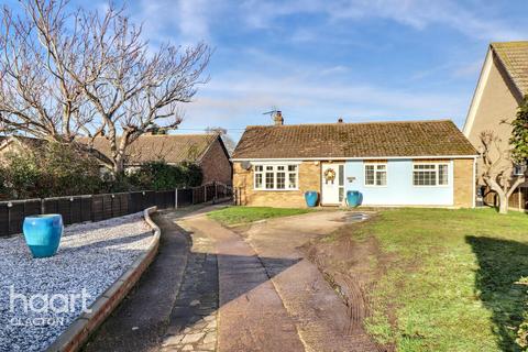 3 bedroom detached bungalow for sale, Point Clear Road, Clacton-On-Sea