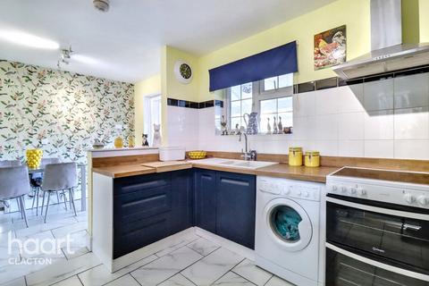 3 bedroom detached bungalow for sale, Point Clear Road, Clacton-On-Sea