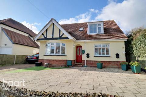 3 bedroom detached bungalow for sale, Carlton Road, Clacton-On-Sea