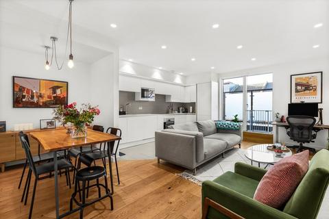 2 bedroom flat for sale, Andre Street, London E8