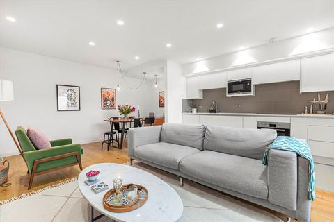 2 bedroom flat for sale, Andre Street, London E8