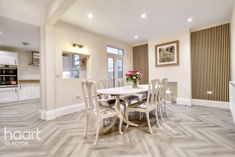 5 bedroom semi-detached house for sale, Hayes Road, Clacton-On-Sea