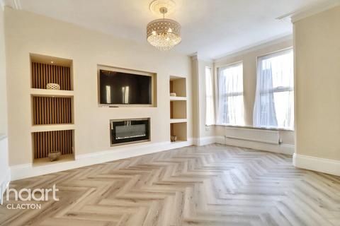 5 bedroom semi-detached house for sale, Hayes Road, Clacton-On-Sea