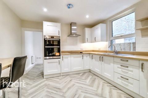 5 bedroom semi-detached house for sale, Hayes Road, Clacton-On-Sea