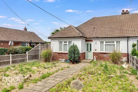 2 bedroom semi-detached bungalow for sale, Colchester Road, Clacton-On-Sea