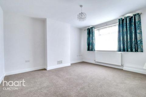 2 bedroom semi-detached bungalow for sale, Colchester Road, Clacton-On-Sea