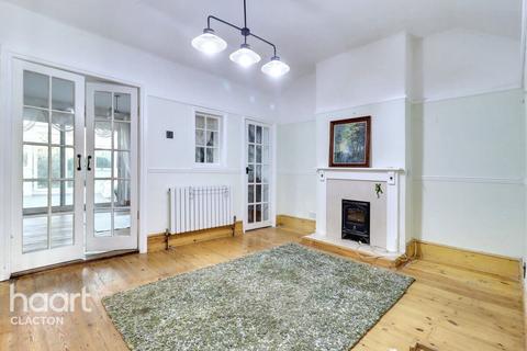 2 bedroom semi-detached bungalow for sale, Holland Road, Clacton-On-Sea