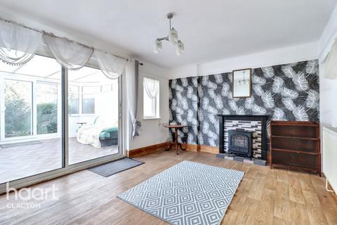 2 bedroom semi-detached bungalow for sale, Holland Road, Clacton-On-Sea
