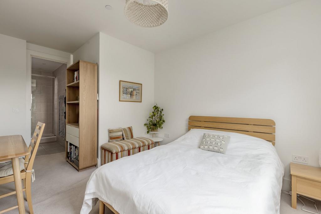 Ensuite Bedroom