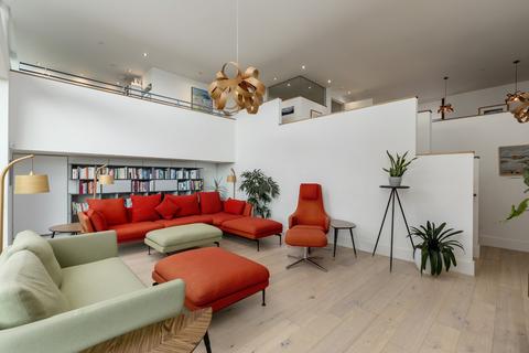 3 bedroom flat for sale, Donaldson Crescent, Edinburgh, Midlothian