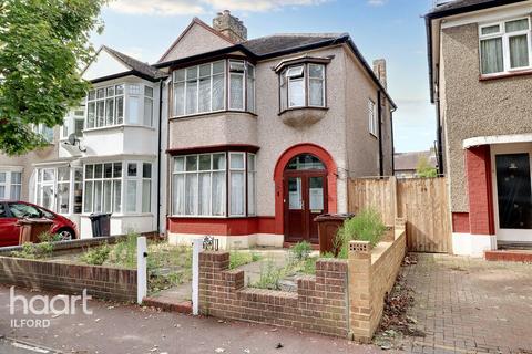 3 bedroom end of terrace house for sale, Sheringham Drive, Barking