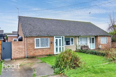 5 bedroom chalet for sale, The Street, Clacton-On-Sea