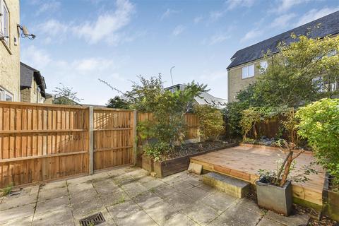 3 bedroom apartment to rent, Torres Square, Isle of Dogs, London, E14