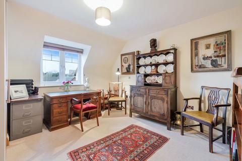 3 bedroom penthouse for sale, Wyckham House, Oxted RH8