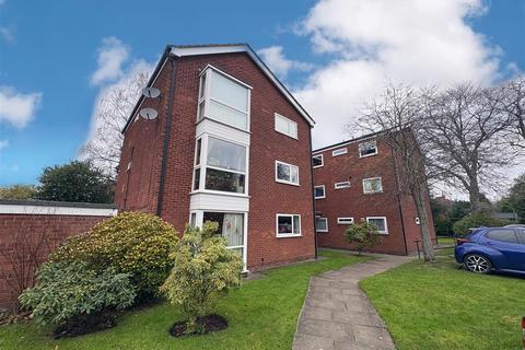 2 bedroom flat for sale, Northenden Road, Sale
