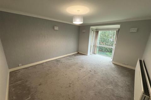 2 bedroom flat for sale, Northenden Road, Sale