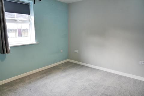 2 bedroom flat for sale, Grouse Road, Calne