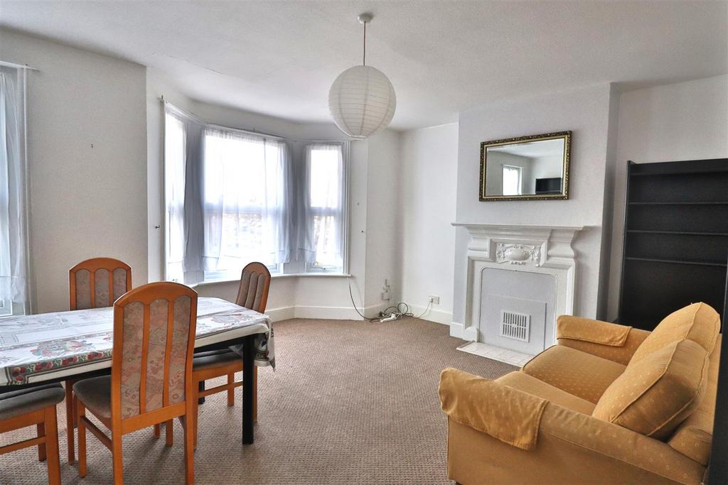 IMG- Living room 18b Kingsland road.JPG