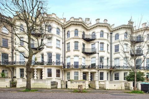 2 bedroom flat for sale, Denmark Terrace, Brighton, BN1 3AN