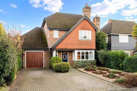Greshams Way, Edenbridge TN8