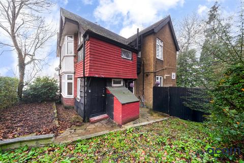 2 bedroom maisonette for sale, Buck Lane, London NW9